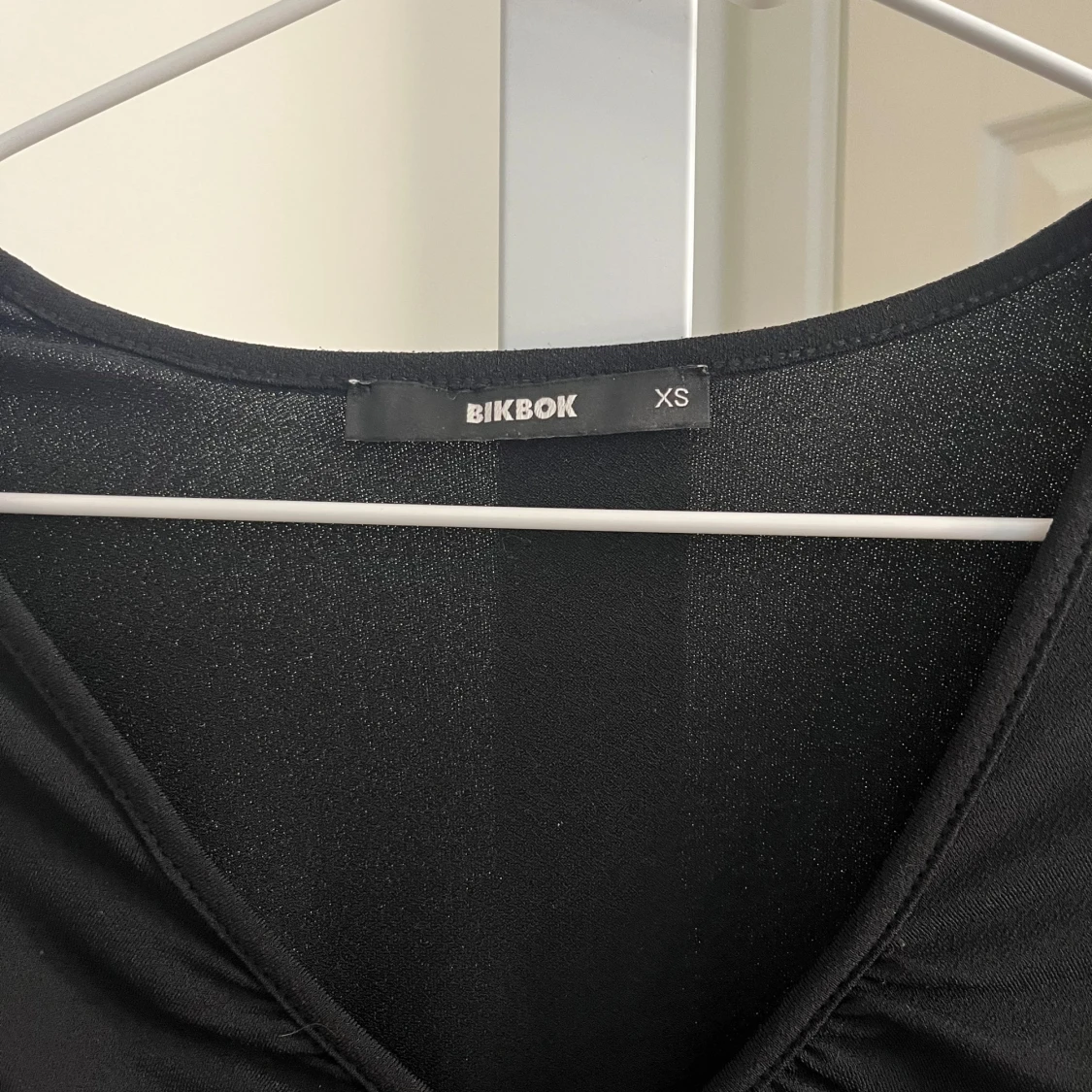 Svart långärmad topp med rynk från BikBok - 1