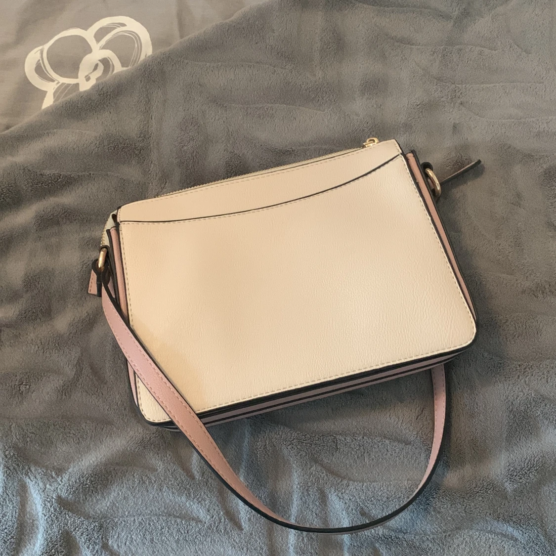 Axelväska från Dune London i rosa och beige - 1