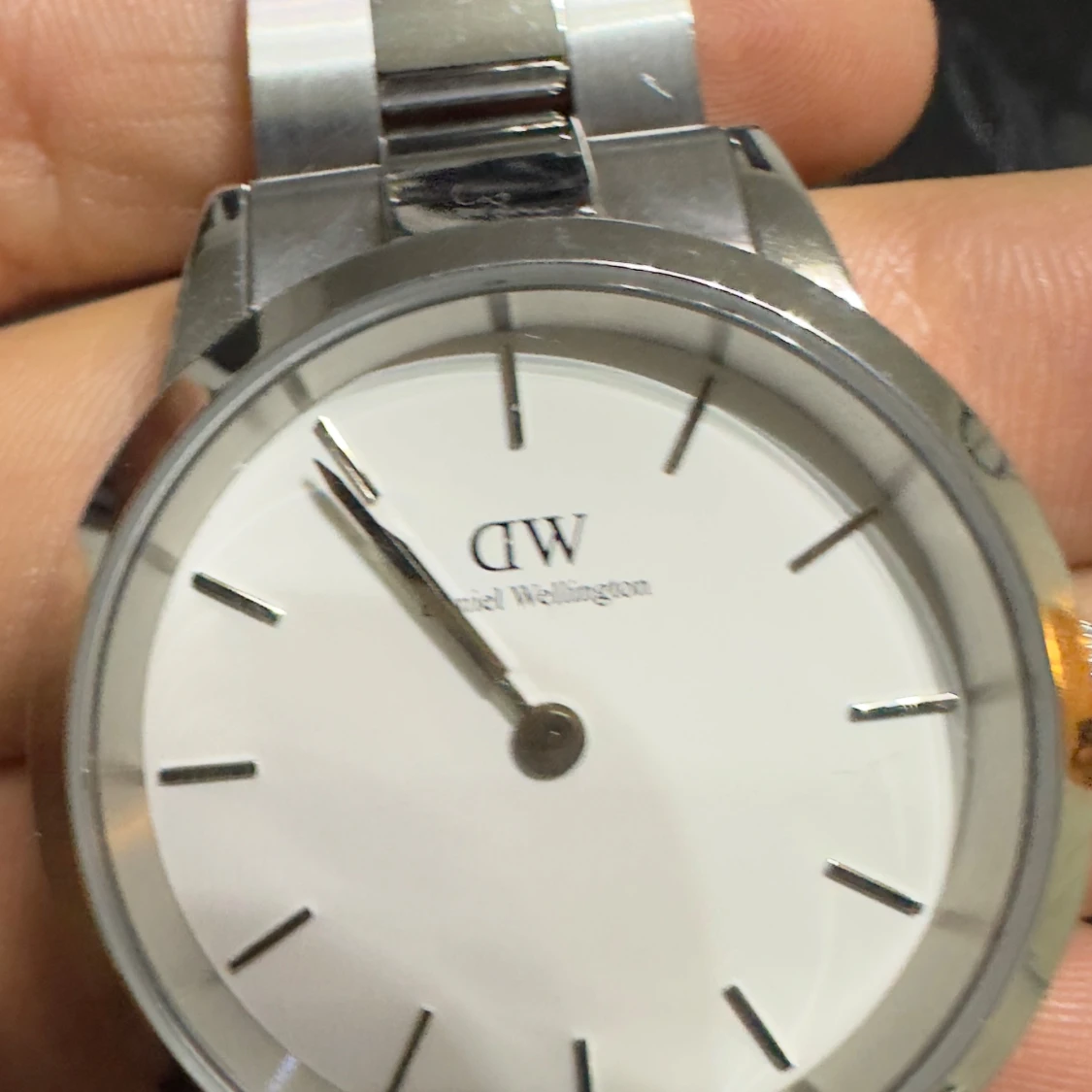 Silverfärgad klocka från Daniel Wellington - 1