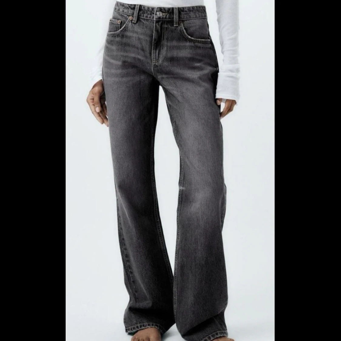Raka lågmidjade jeans från Zara