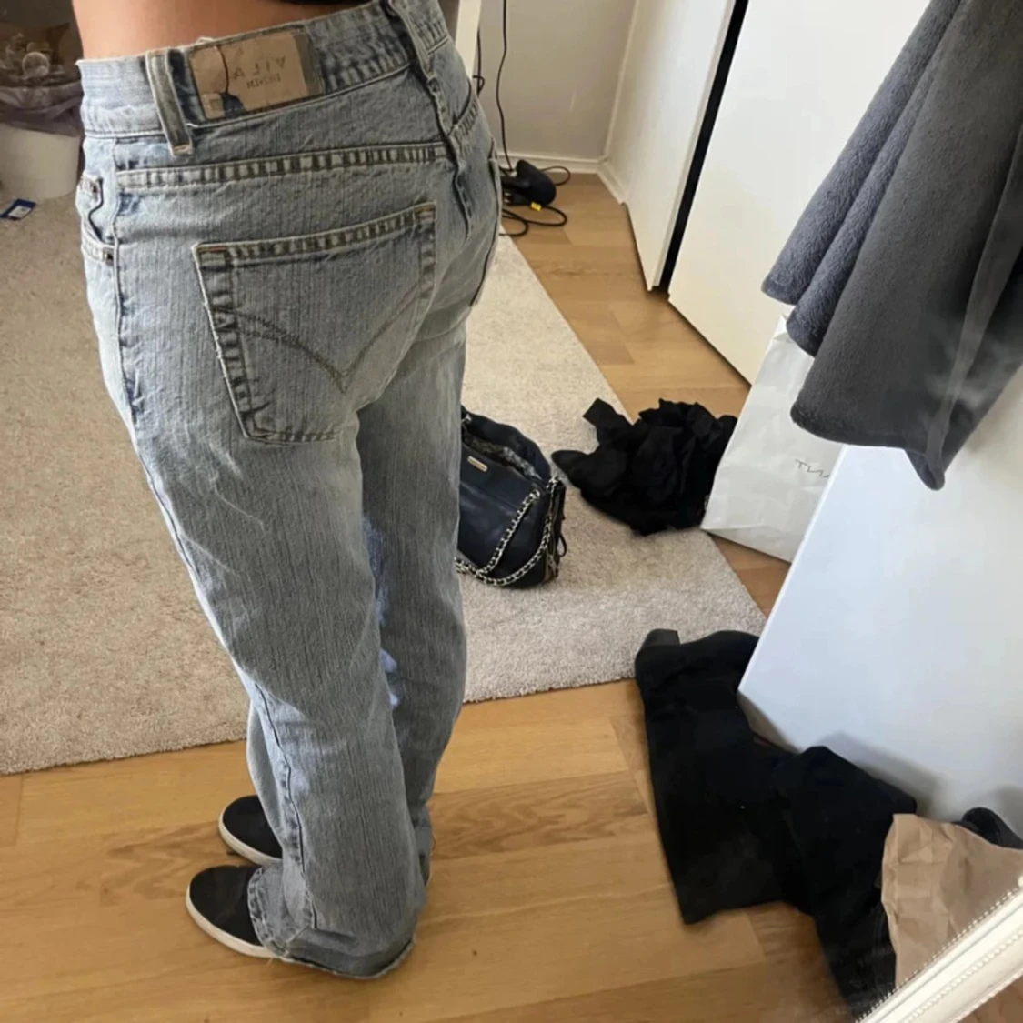 Ljusblå lågmidjade jeans  - 90