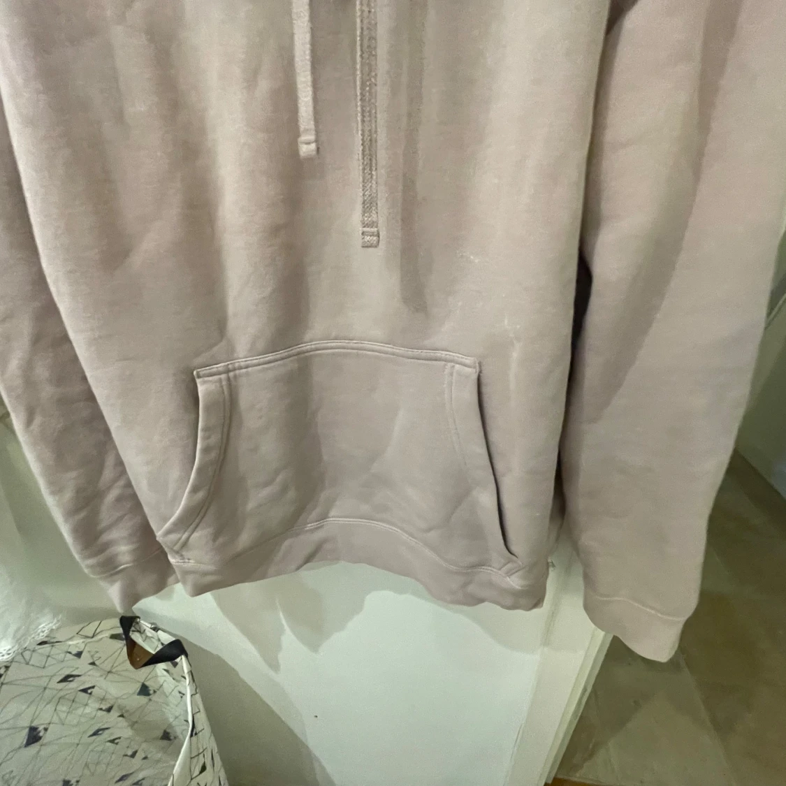 Smutsrosa hoodie från Nike - 2