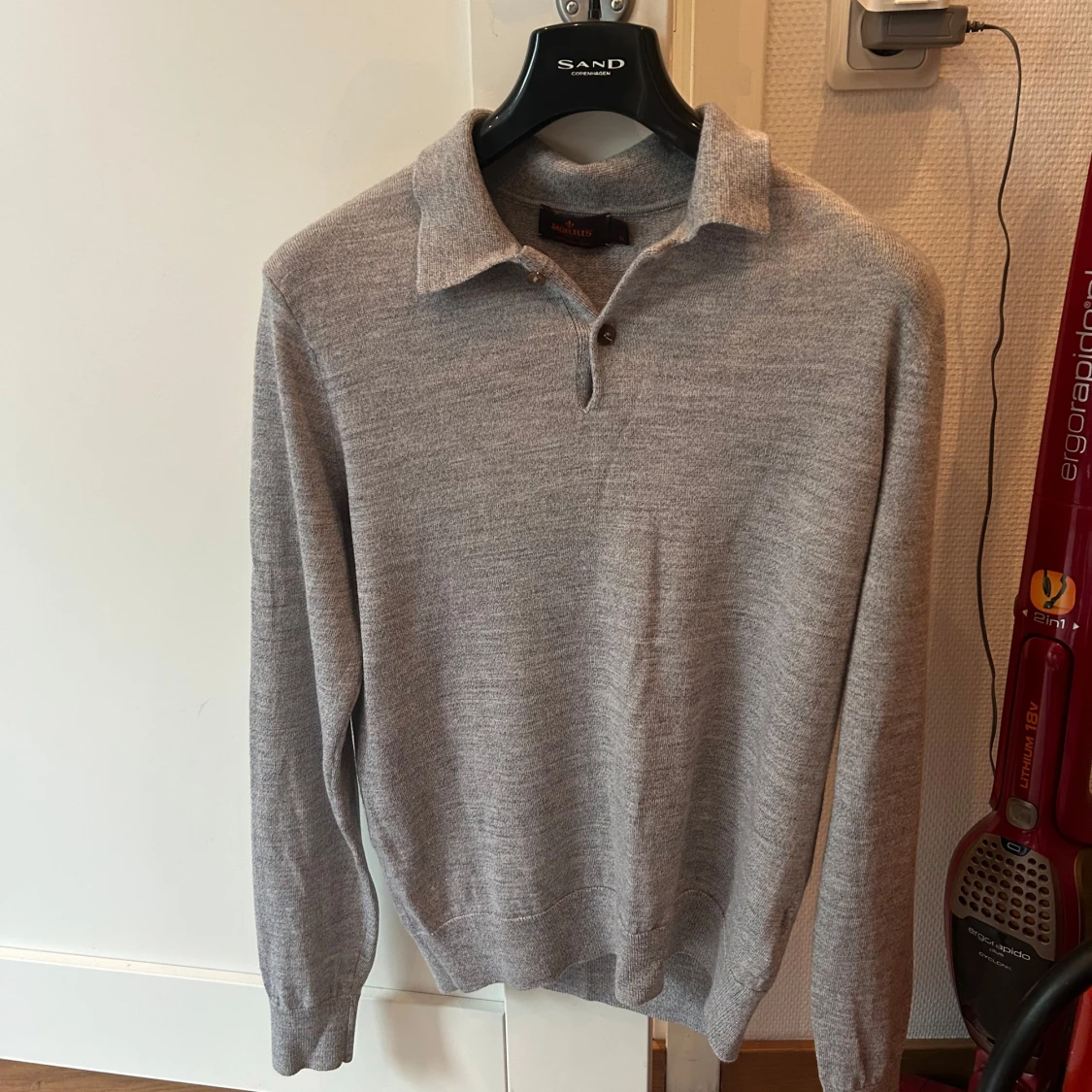 Grå merinoull pikétröja från Morris