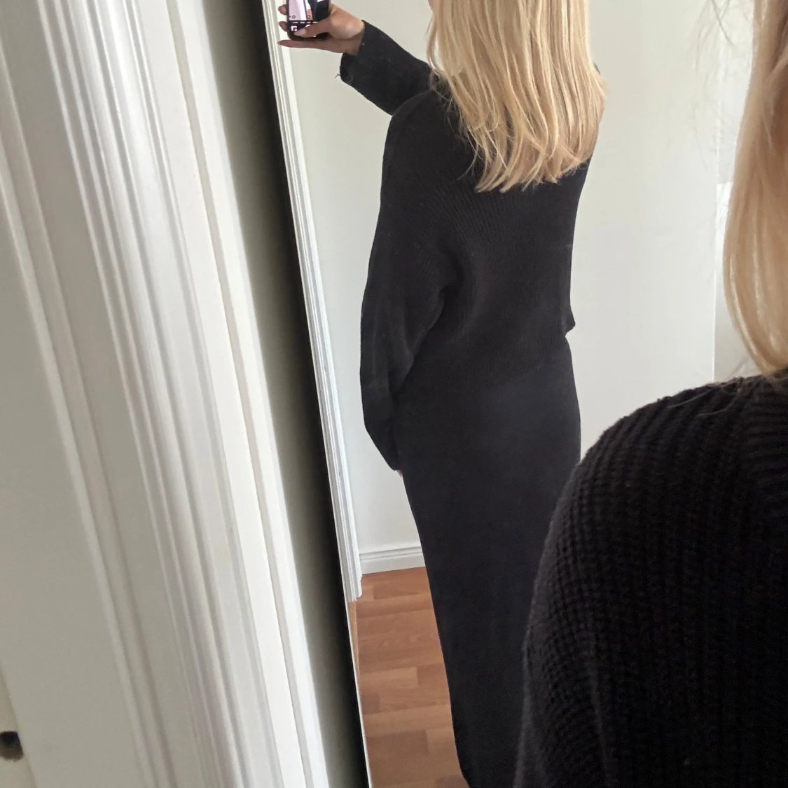 Svart croppad stickad tröja - 1