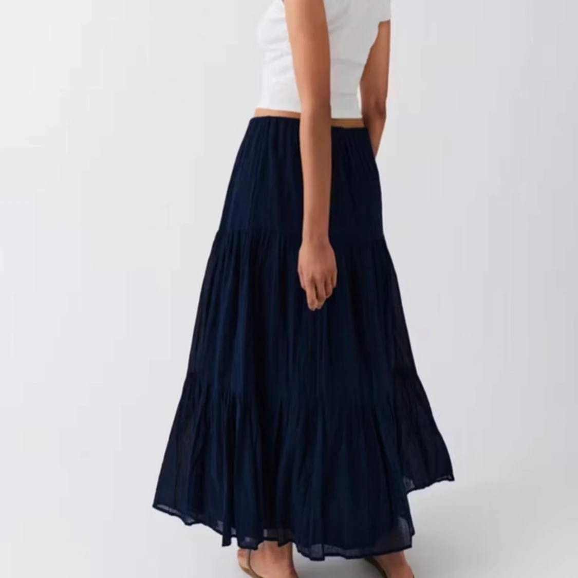 Mörkblå långkjol från Gina Tricot - 1