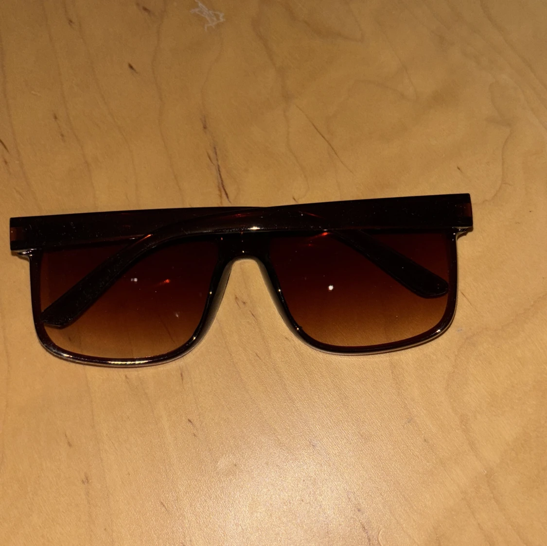 Helt nya Bruna solglasögon - 1