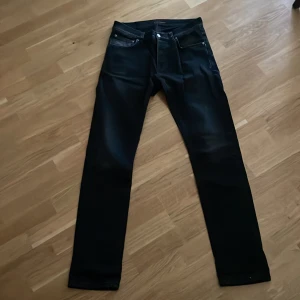 Nudie Jeans - Säljer Nudie Jeans storlek: W32 L34 nytt skick modell och allt fins på bild 3