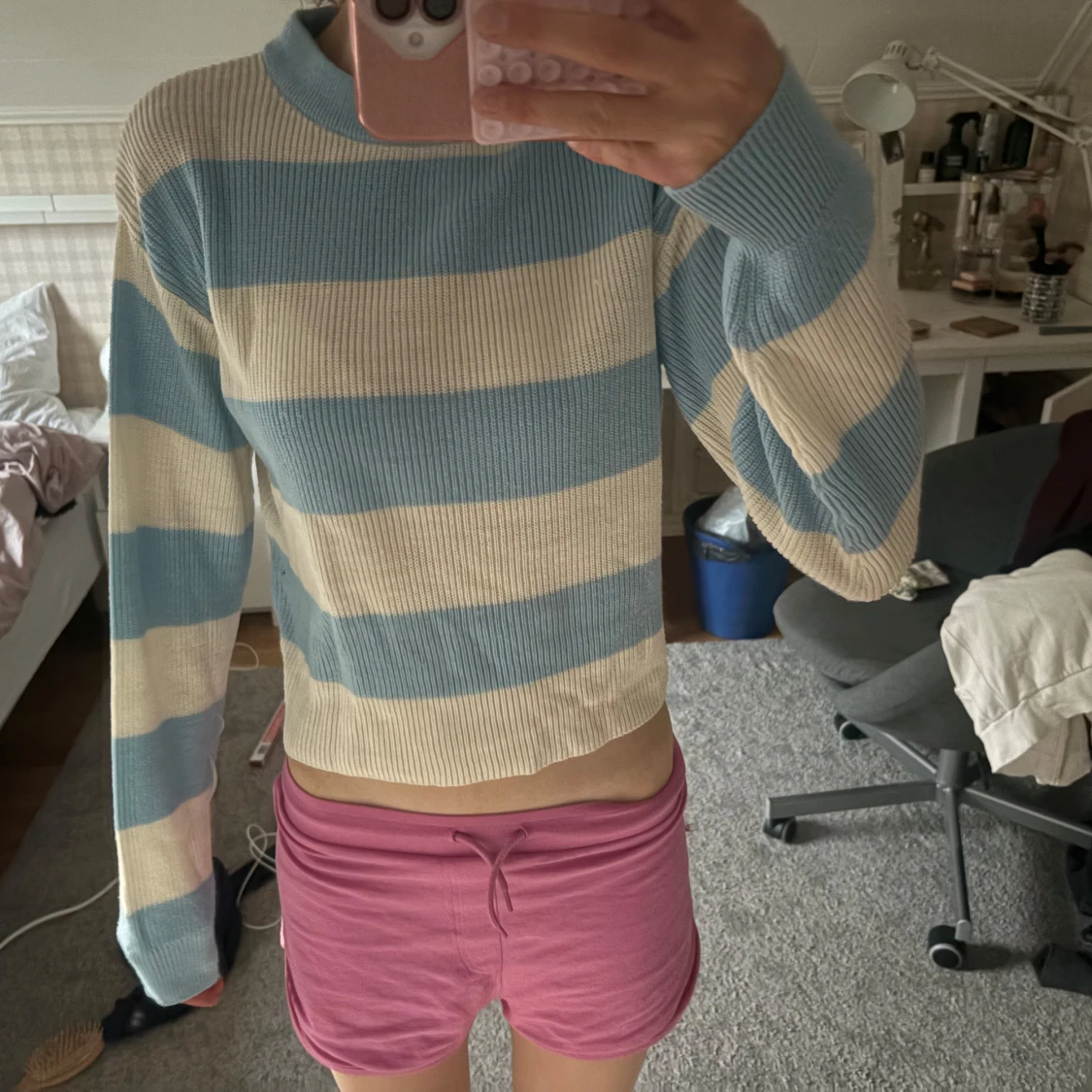 Blåvit randig stickad tröja från Gina Tricot - 3