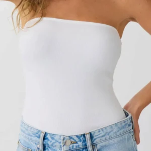 tub topp - säljer denna tub topp från gina tricot då den inte passar längre!❤️