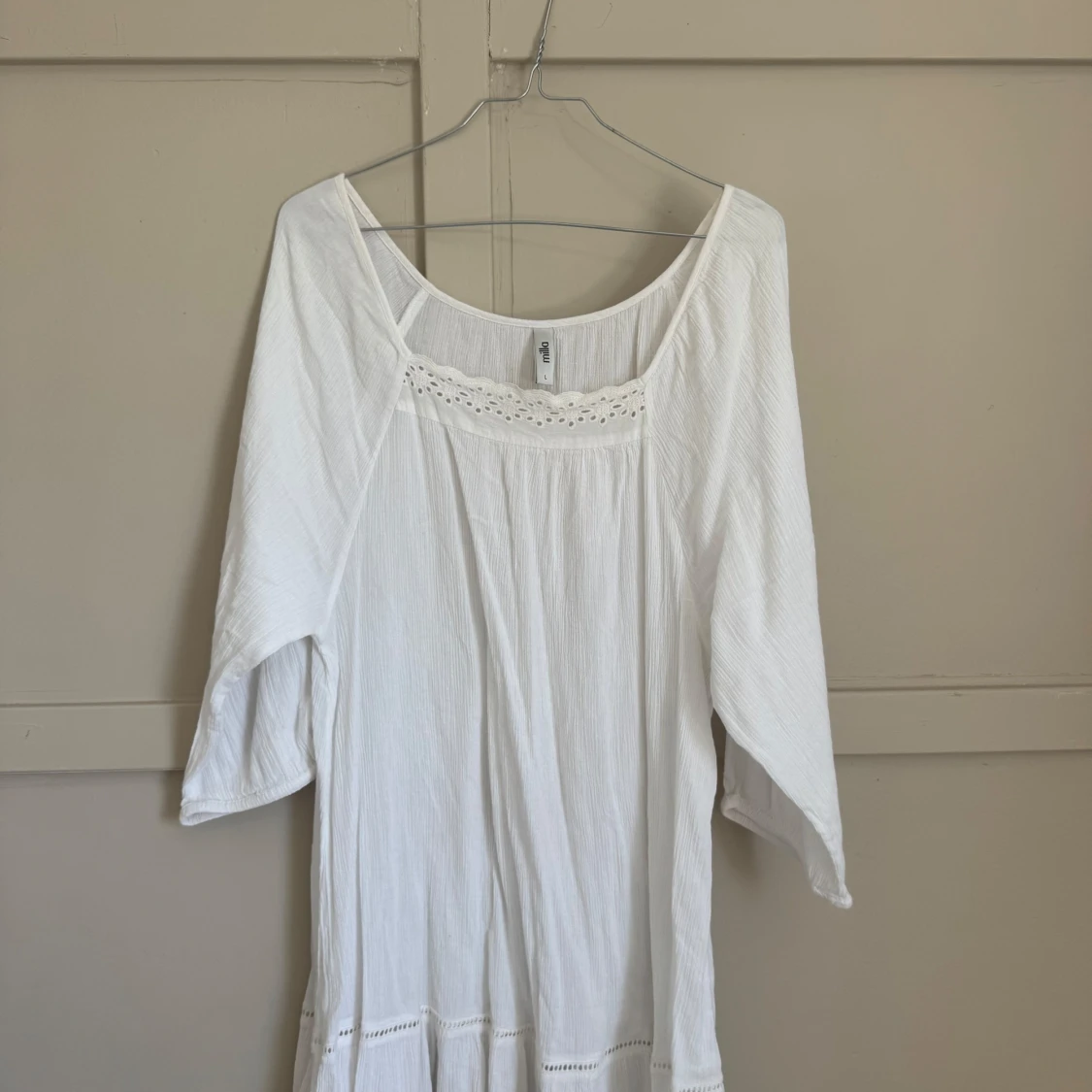 Vit sommarklänning från Milla