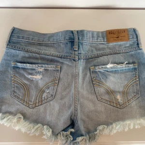 Snygg shorts  - Använda en gång men passade tyvärr inte mig