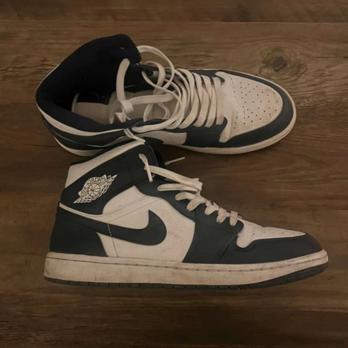 Nike Air Jordans 1s - 1