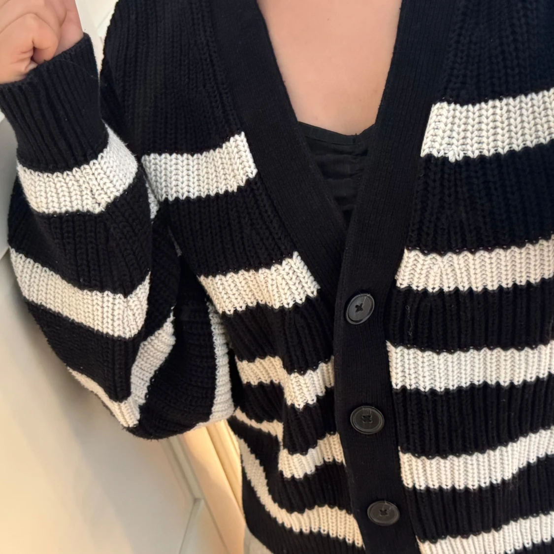 Svartvit randig kofta - 1