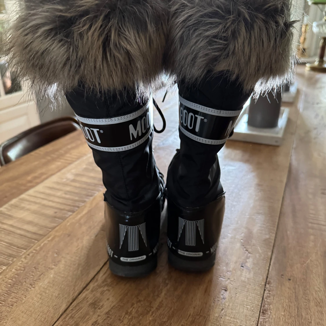 Svarta Moon Boot med fuskpäls - 2
