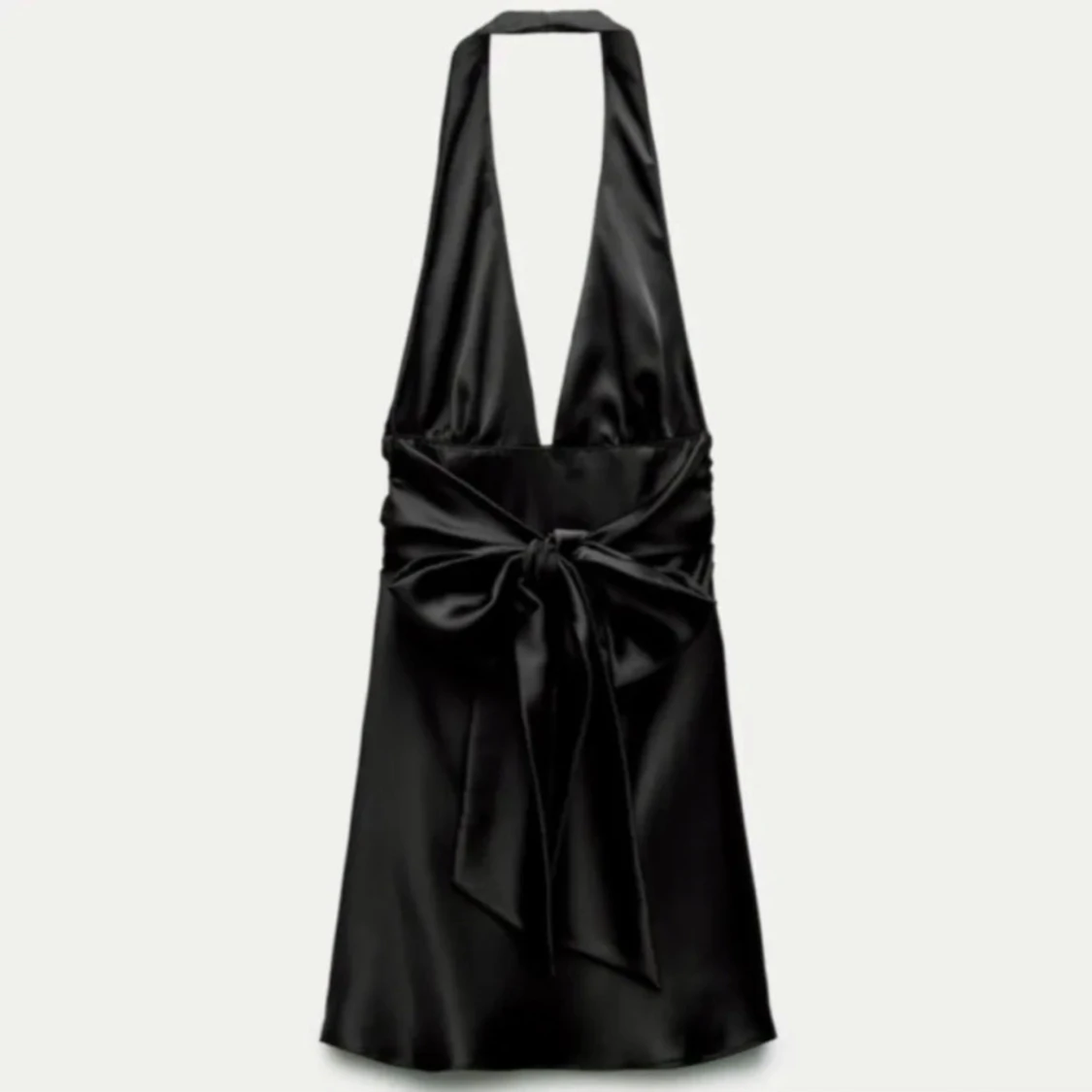 Svart halterneck miniklänning i satin - 2