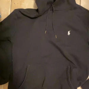 Ralph lauren hoodie - Säljer en Ralph lauren hoodie 