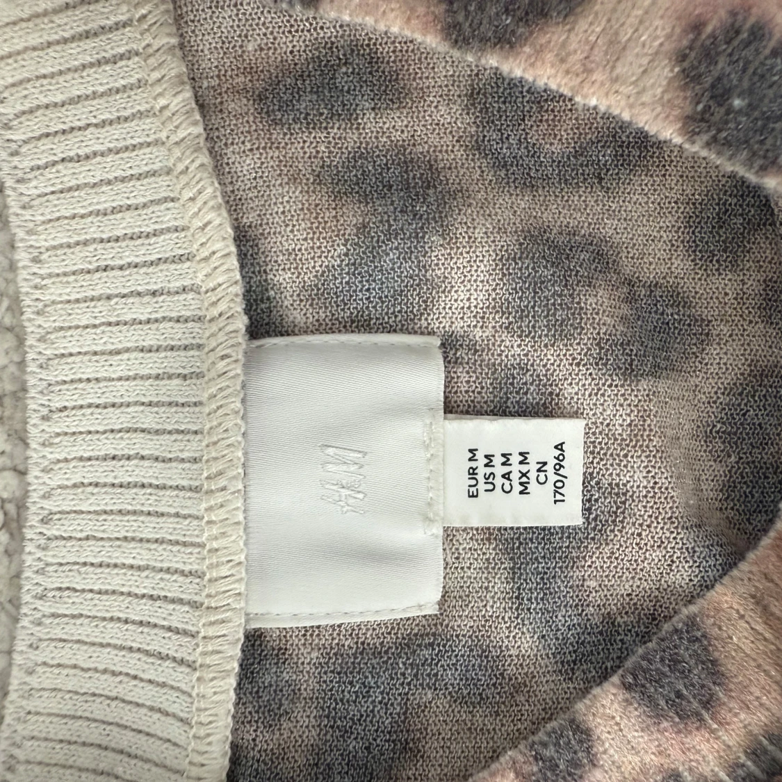 Leopardmönstrad kofta från H&M - 2