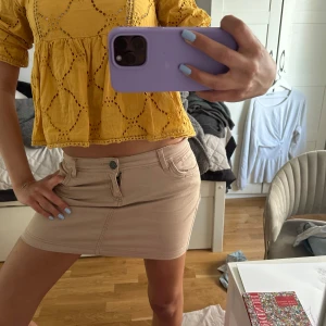 Jeanskjol  - En rosa / beige kjol 💕💕