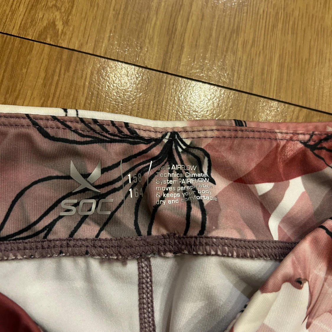 Nya träningstights SOC rosa och svart, storlek 158-164 - 4
