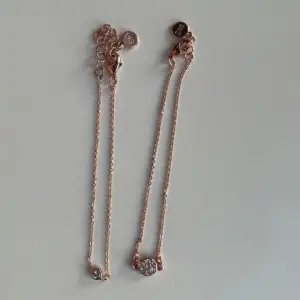 Säljer dessa två roséguld armbanden och roséhalsbandet från SNÖ of Sweden! Den här annonsen är för armbandet med den runda berlocken men om du vill köpa båda armbanden eller alla tre smyckena för paketpris är det bara att höra av dig!! Nyskick men tyvärr utan lappen kvar, nypris mellan 249-299kr!🥰🥰
