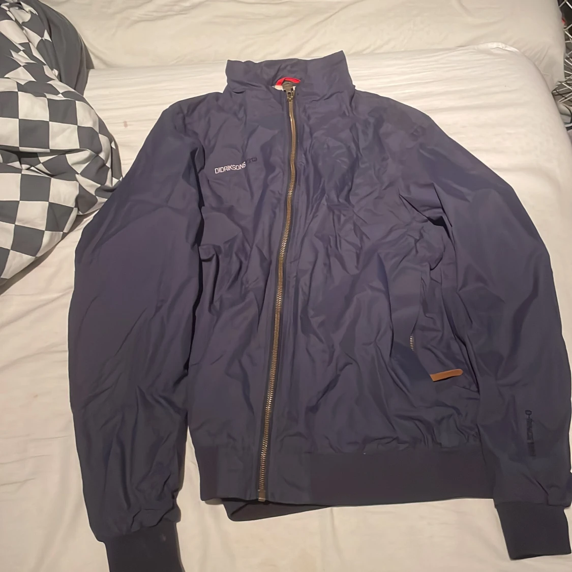 Mörkblå jacka från Didriksons