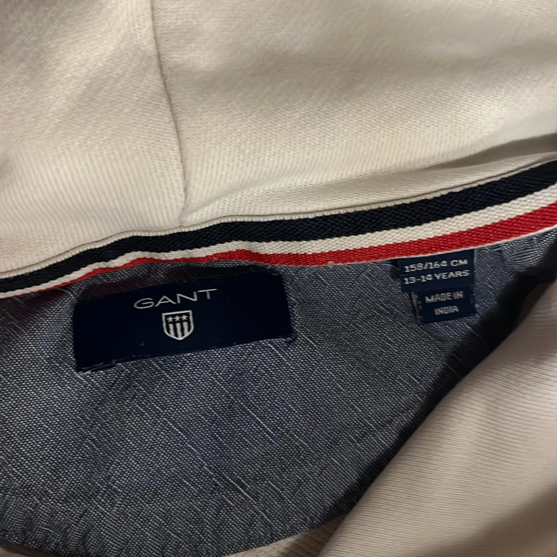 Vit hoodie från GANT - 92