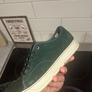 Lanvin - Säljer ett par lanvins för 2299 allt og medföljer tar även byten .