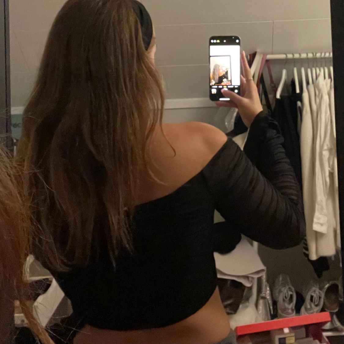 Svart offshoulder topp - 91