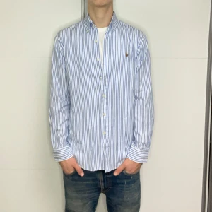 Ralph Lauren skjorta  - Ralph Lauren skjorta | Skick: 9/10 | Strl S | Pris - 549 | Fraktar via Postnord eller Instabox på köparens bekostnad | Hör av dig vid minsta fråga eller fundering//CL