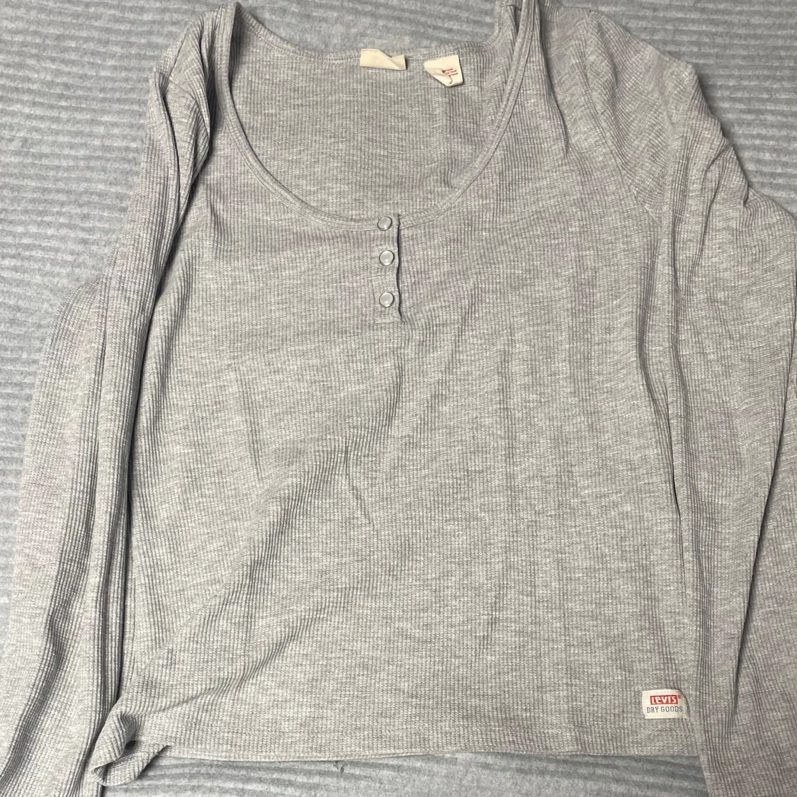 Grå ribbad tröja från Levi's