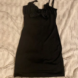 Black dress - Använt 1 gång