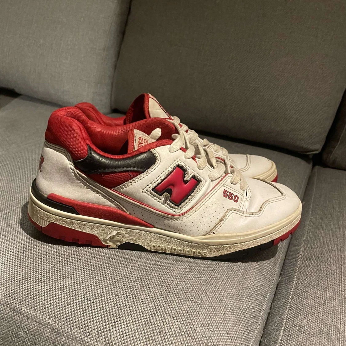 New Balance 550 sneakers i vitt och rött - 92