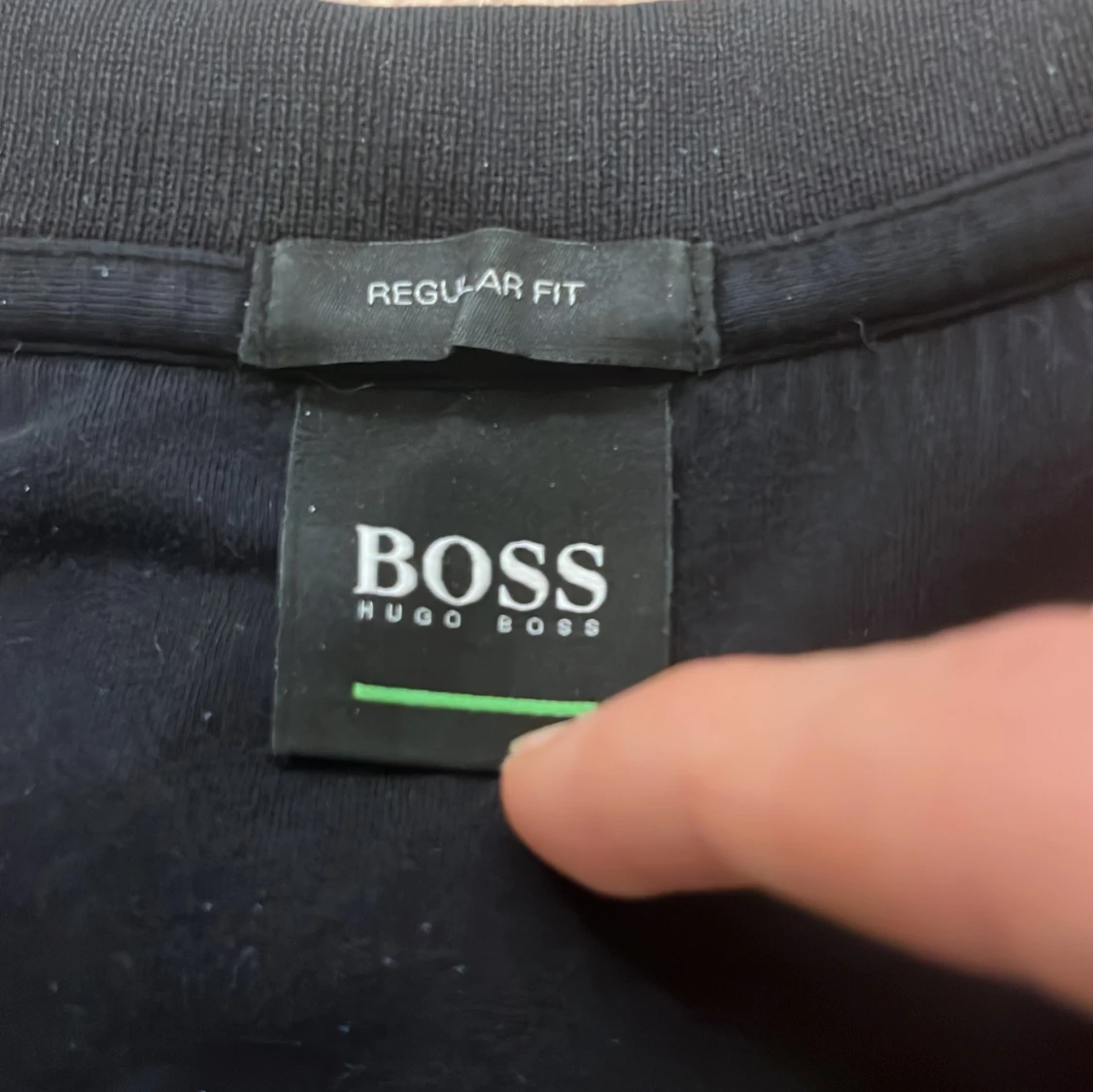 Svart tröja med dragkedja från Hugo Boss - 90