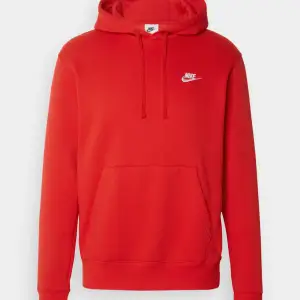 Säljer denna sjukt sköna Nike hoodie som inte kommer till användning. Skriv privat om fler frågor eller bilder.❤️