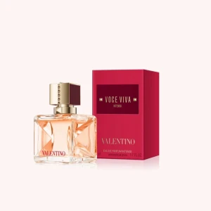 Valentino parfym  - Valentino voce viva intensa, 50ml. Fått i present passar ej mig, fortfarande oöppnad o inplastad!💞