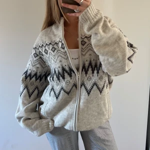 Oversize kofta  - Mysig kofta i storlek XL🤍🩶