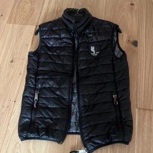 Plein sport Väst - Mycket snygg väst för sommar eller höst, 8/10 skick! M men passar mer S