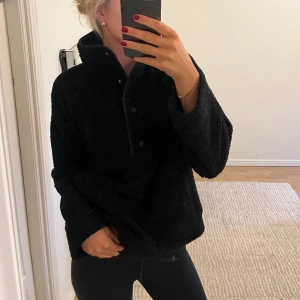 Teddytröja - Från bikbok, fint skick 