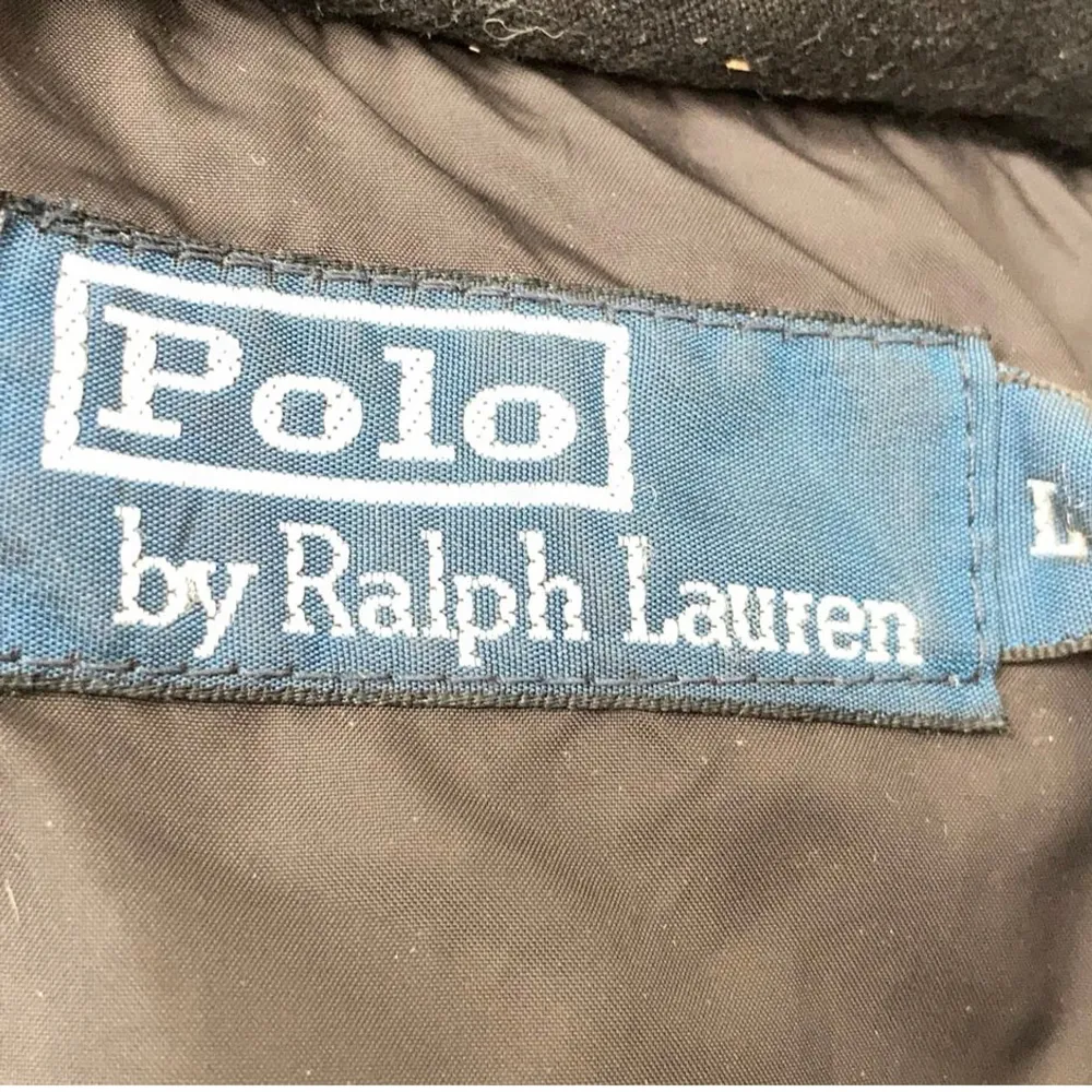 Dunjacka från Ralph Lauren storlek L, herr Mörkblå/marin  Köpt för några år sen men använd ett fåtal gånger. . Jackor.