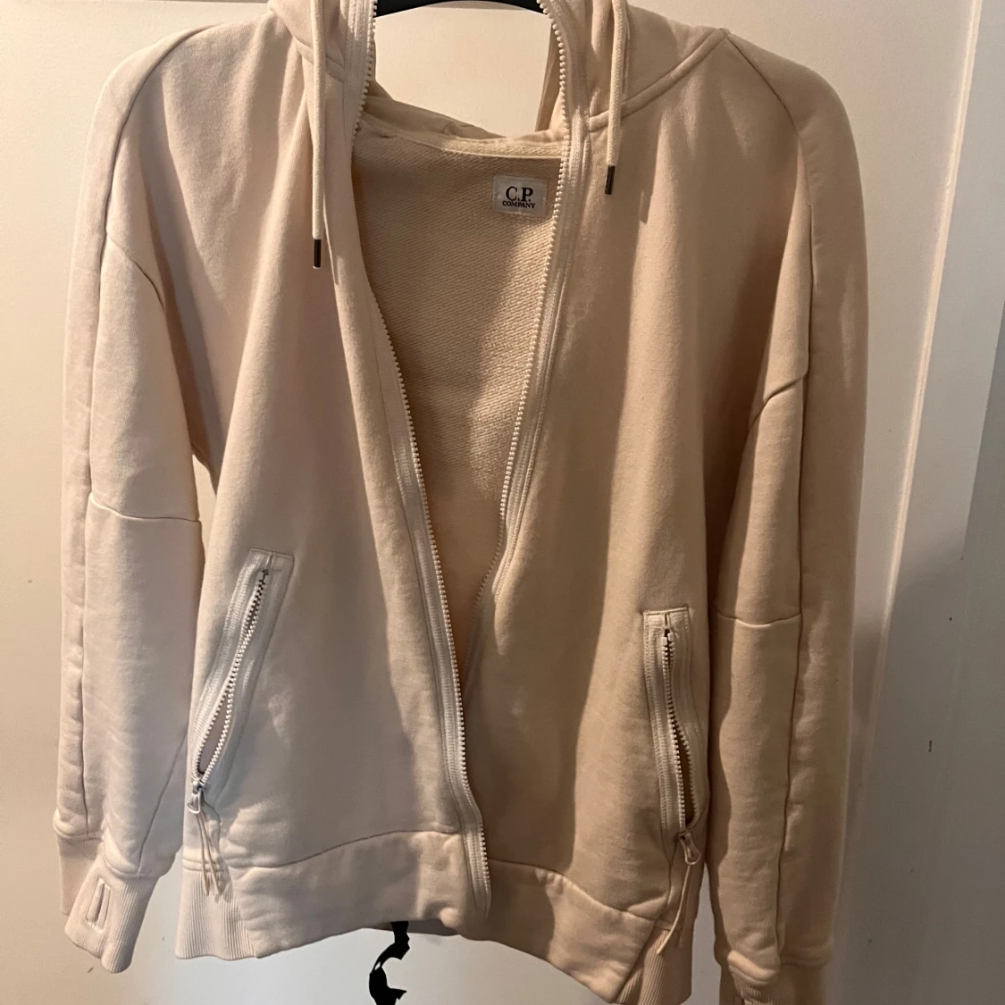 Beige hoodie från C.P. Company