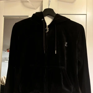 Juicy couture dress - Säljer min juicy dress i storlek M. I fint skick. 