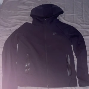 Nike Tech Fleece - Säljes på grund av för stora 