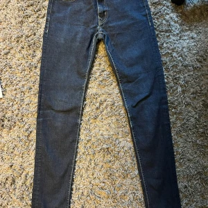 Crocker Jeans - Crocker 311 super skinny jeans i strl 26/30. Skick 9/10