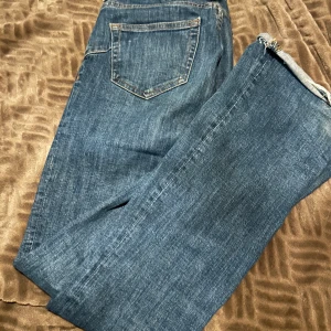 Low waist jeans - Ett par snygga low waist jeans från zara