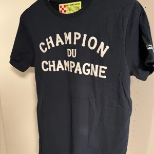 Mc2 saint barth T-shirt - Skicket är 9,9/10. Använd en gång. Storleken är S. Skriv vid funderingar🙌