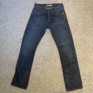 Fina vintage jeans i storleken 28/32!