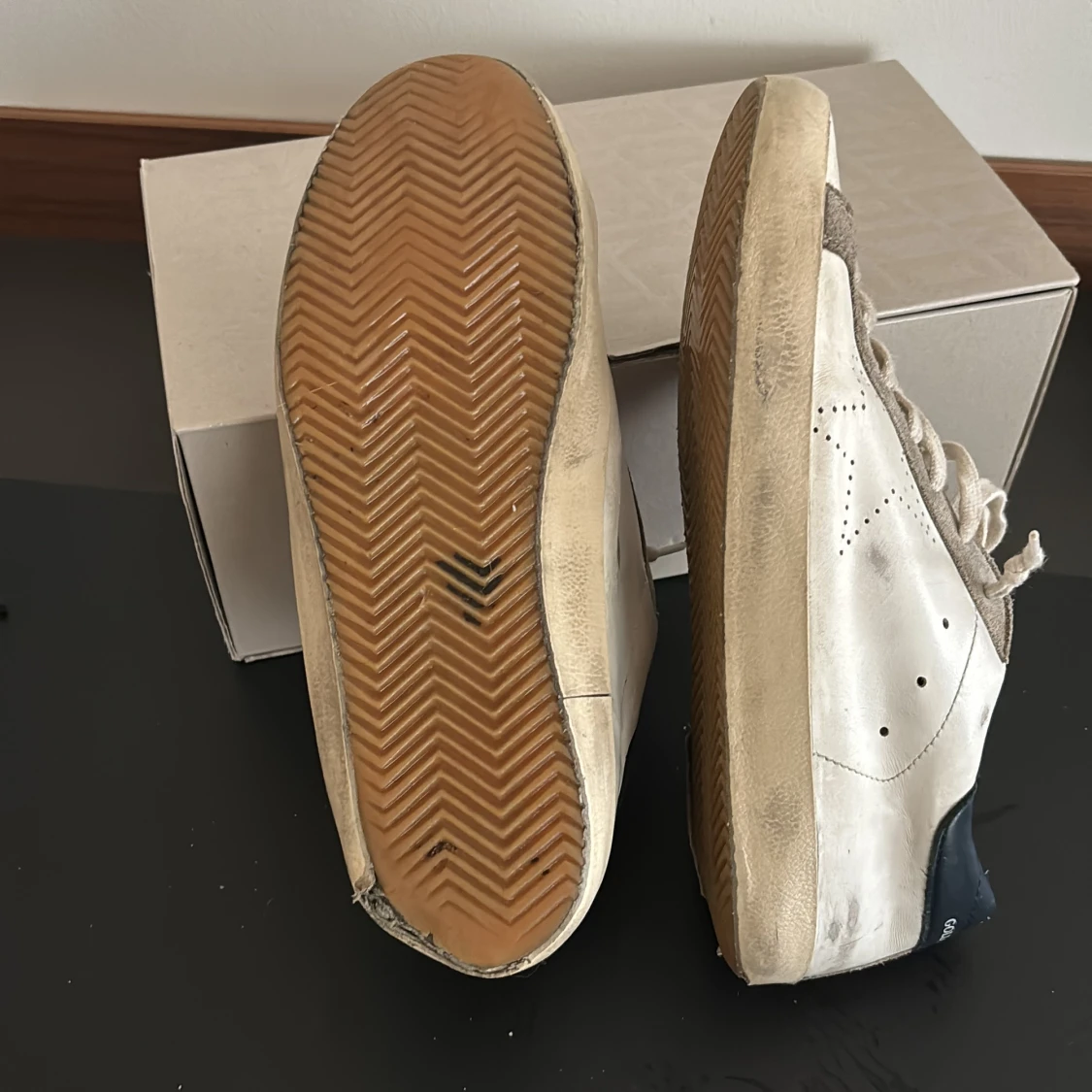 Golden goose sneakers!! - 90