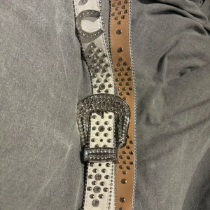 Tuttolente bälte - Bälte från tuttolente i fint skick. Sista bilden är ej min. 