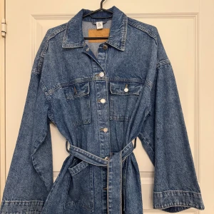 H&M jacka - Kommer ej till användning! Ordinarie pris: ca 400kr