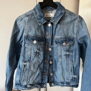 Jeansjacka - Jeansjacka, fint skick. Pris diskuterbart ❤️❤️
